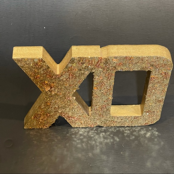 Gold XD sign with gold sequins - Picture 3 of 3